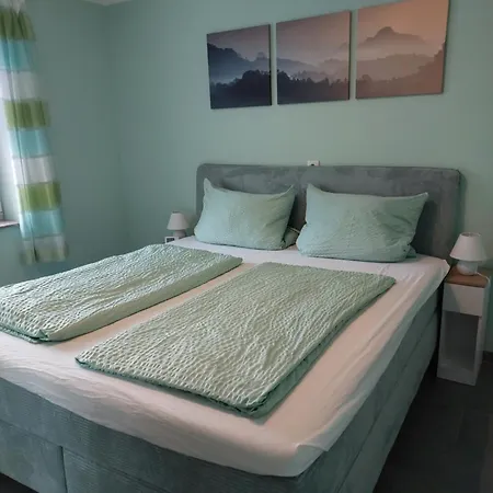 Sarah & Thorsten Blum *