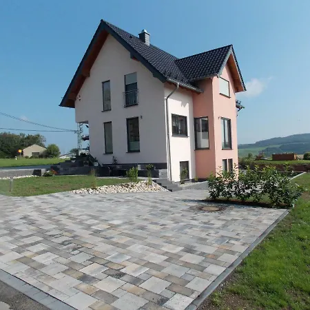 Sarah & Thorsten Blum Apartmán